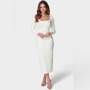 bebe White Long Sleeve Scoop-Neck Maxi Dress Size L